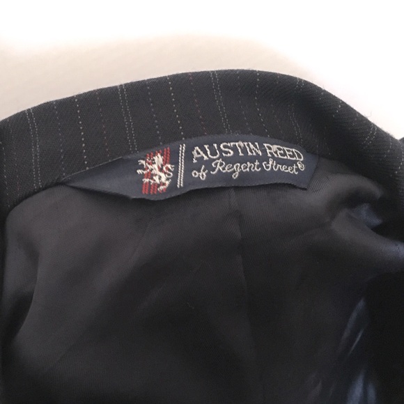Vintage Austin Reed Wool 2 Button Men's Blazer Black Pin Stripe - Picture 9 of 16